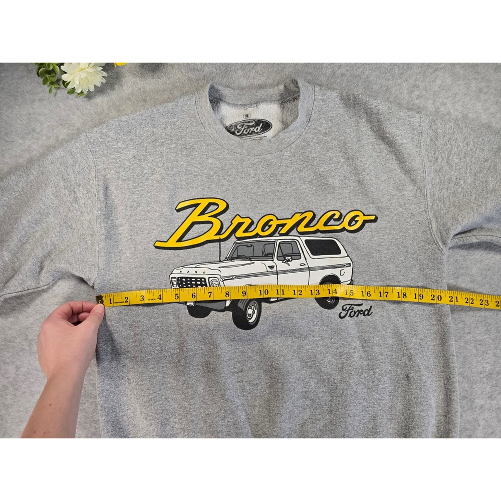 Ford Bronco Graphic Sweatshirt Adult Medium Gray Crewneck Pullover Truck Logo - Picture 6 of 9